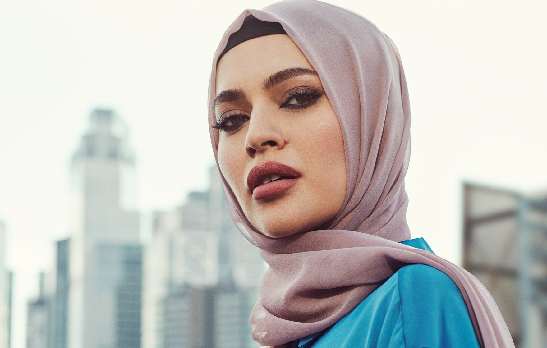 Hyaluronsäure Filler für den Wangenaufbau: Befürchten Sie ein Puffy Face