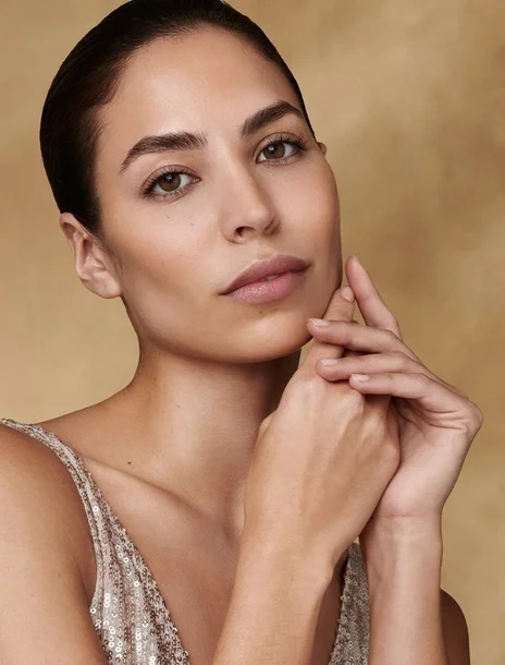 Concerns_FineLinesWrinkles_Restylane
