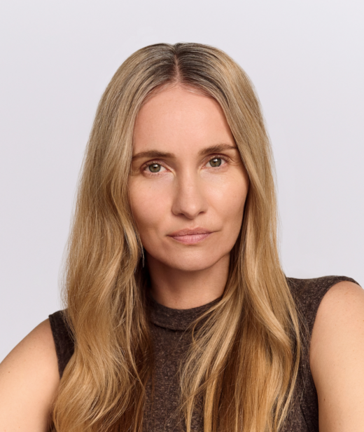 2026_HANNI_Forward-facing_headshot_COLOR_cropped.webp