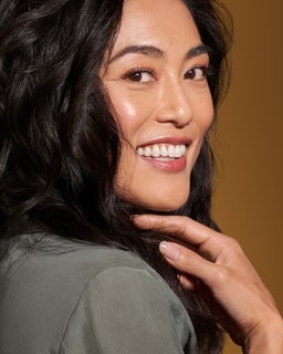 Reduzieren Sie Mimikfalten, ohne dabei ein eingefrorenes Aussehen zu bekommen