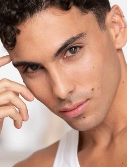 Wie entstehen dunkle Augenringe?